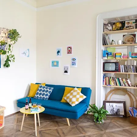 Controvento Hostel Terst