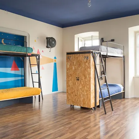 Hostel Controvento Terst