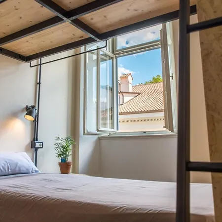 Hostel Controvento *