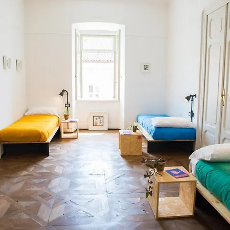 Controvento Hostel