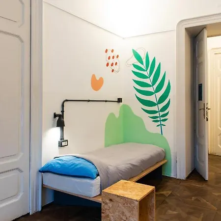 Controvento Hostel