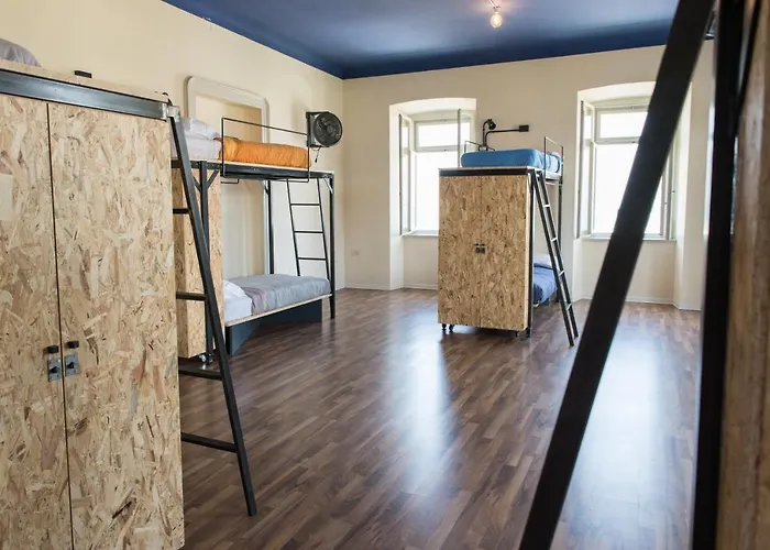 Hostal Controvento *